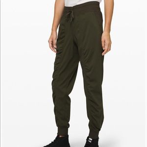 Lululemon dance studio jogger